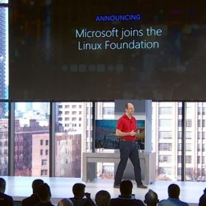微软以“白金会员”的身份加盟了Linux基金会